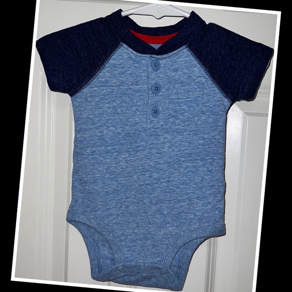 4/$10 Oshkosh baby boy henley onesie🧊EUC🧊